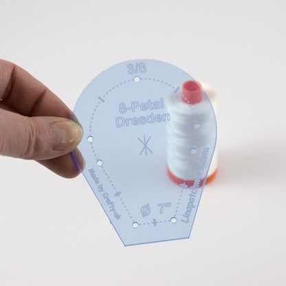 8-Petal Dresden Plate (7" diameter)