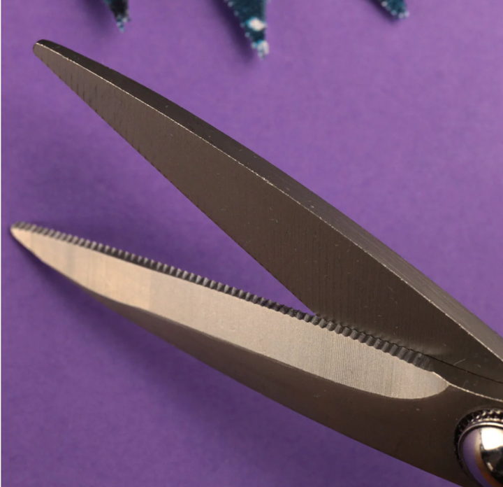 Bohin 'Micro-Serrated Scissors' Large