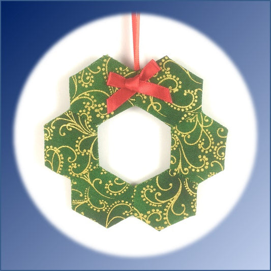 holly wreath 600