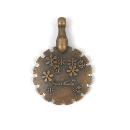 Thread Cutter Pendant (Large)